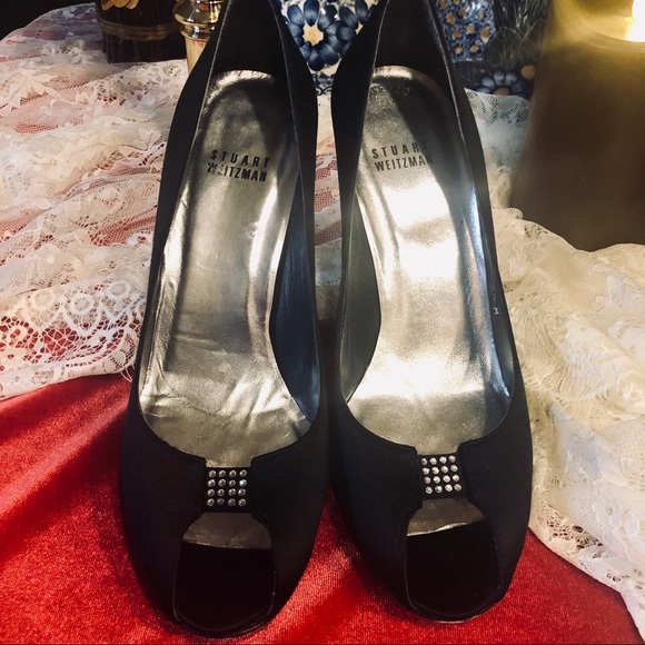 Stuart Weitzman Pumps - Picture 2 of 6